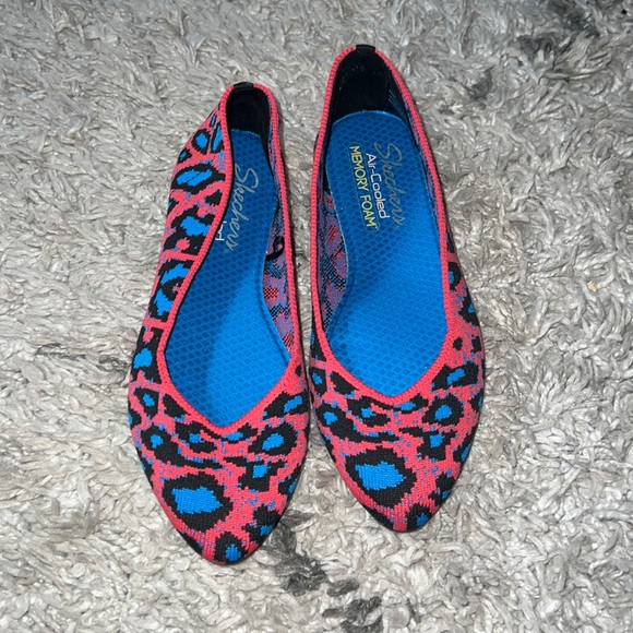 Flats - Picture 1 of 5